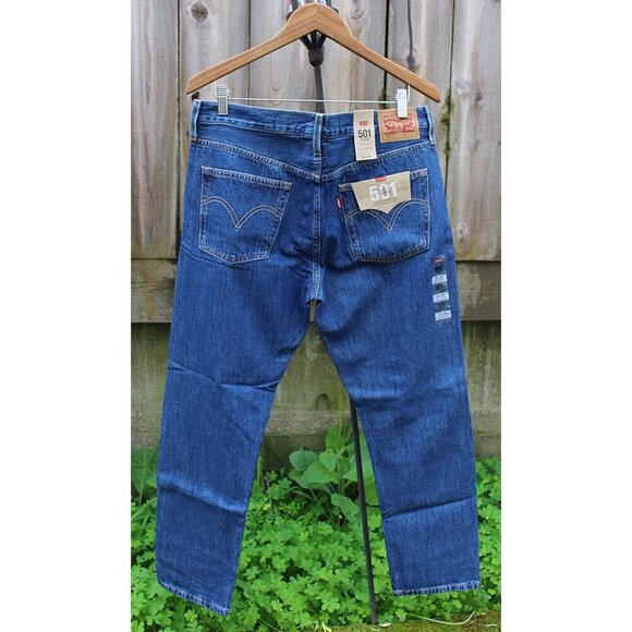 New w/Tags - sz 31 x 28 Levi’s Women’s 501 Taper Fit Jeans in Market Secret Med - Picture 2 of 10